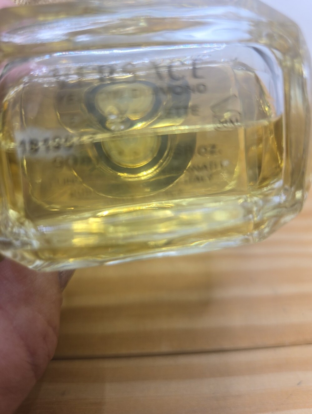 Versace Yellow Diamond Eau De Toilette Perfume Full Size 3 Fl Oz - Picture 4 of 5